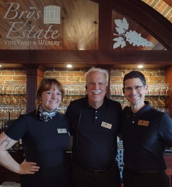 NON BUS BRYS Estates FROSE' Traverse Old Mission Wine Tour - Key Points