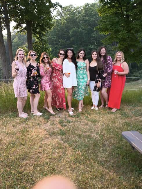 NON BUS Hawthorne Vineyards Traverse Old Mission Wine Tour - Key Points