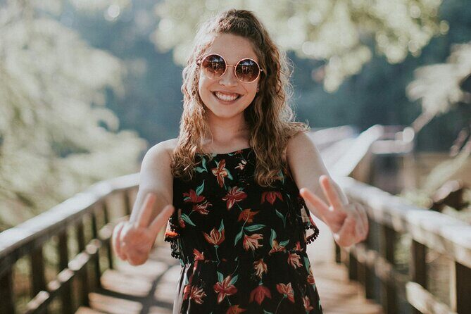 NON BUS Hippie Theme Traverse Old Mission Peninsula Wine Tour - The Experience in Detail