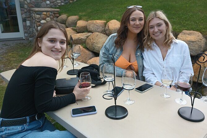 NON BUS Traverse City Singles Mingle Sunset Wine Distillery Tour - Key Points