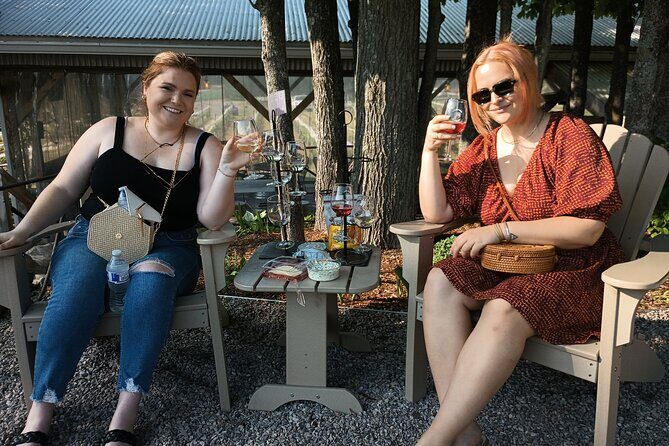 NON BUS Traverse City Singles Mingle Sunset Wine Distillery Tour - Who Will Love This Tour?