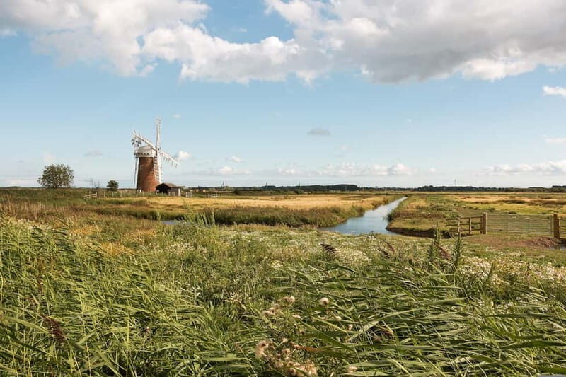 Norfolk: Broads & Coast Online Road Trip Travel Guide - An Honest Look at the Norfolk Road Trip Guide