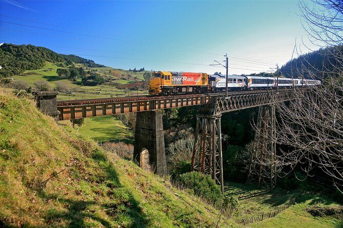 Northern Explorer Train Journey from Auckland to Wellington - Northern Explorer Train Journey from Auckland to Wellington