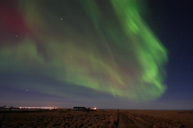 Northern Lights 4x4 Jeep/van Tour from Akureyri - FAQs
