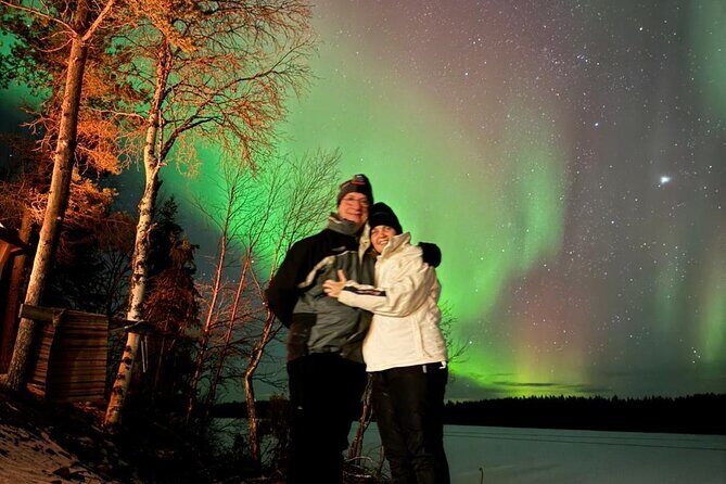 Northern Lights Adventure in the Wild with Campfire Treats - Northern Lights Adventure in the Wild with Campfire Treats