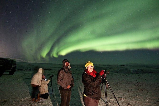 Northern Lights and Stargazing Small-Group Tour with Local Guide - Key Points
