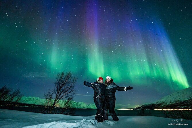 Northern Lights Chase minibus, portraits, toilet, meal, guarantee - An In-Depth Look at the Northern Lights Chase Tour