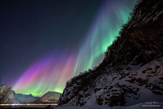 Northern Lights Chase minibus, portraits, toilet, meal, guarantee - FAQ