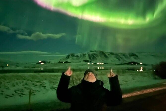 Northern Lights Guided Tour With Professional Photos - Discover the Northern Lights Guided Tour with Professional Photos
