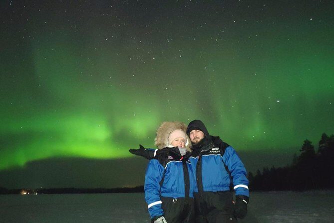 Northern lights hunting photo tour with bbq; small groups - The Sum Up