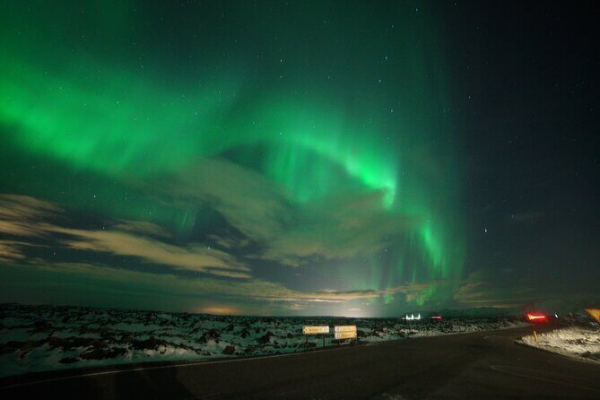 Northern Lights In luxury off-road SUV with Photos and Treats (Private 1-6 Pax) - An In-Depth Look at the Northern Lights Private Tour