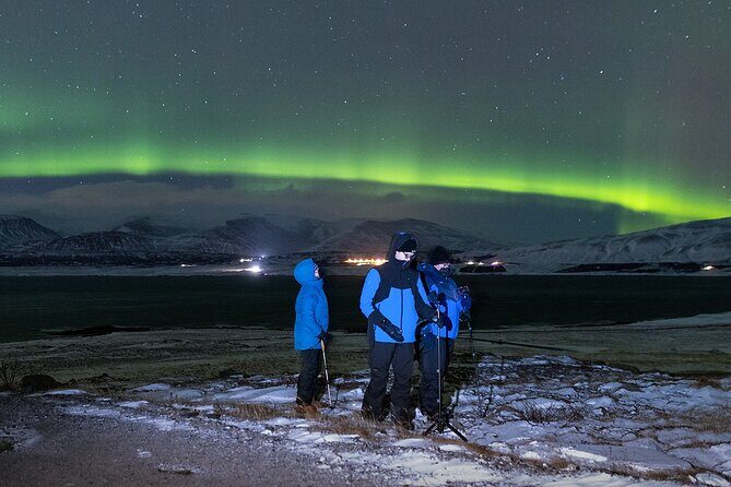 Northern Lights Small Group Tour with Photos - Key Points
