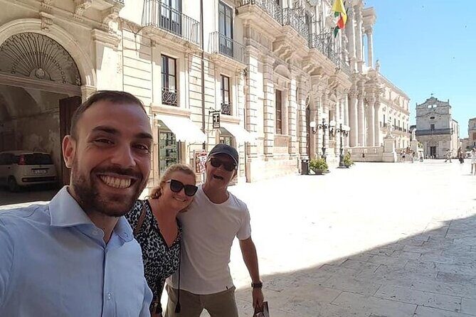 Noto , Marzamemi e Ortigia(English speaking driver &mercedes van) - FAQ
