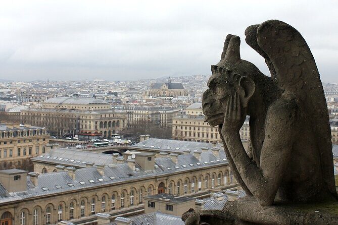 Notre Dame Cathedral Outdoor Walking Tour - Detailed Breakdown of the Itinerary