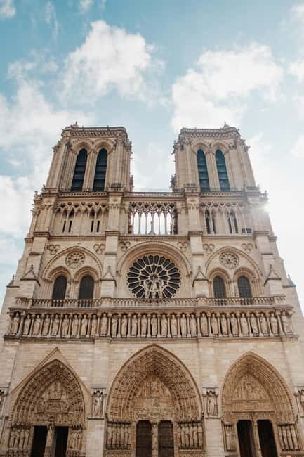 Notre Dame Interior and Exterior Experience 6 Guests Max - Comparing to Other Tours