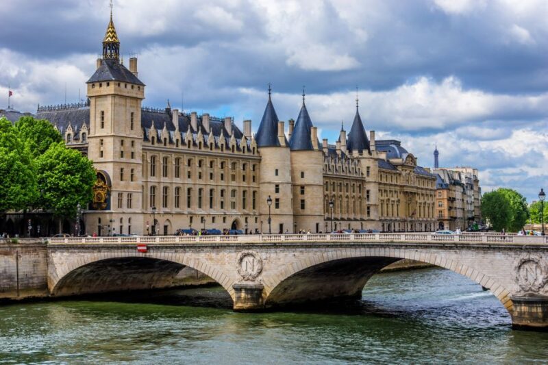 Notre Dame to Luxembourg: Private Paris Heritage Walk - Who Is This Tour Best For?