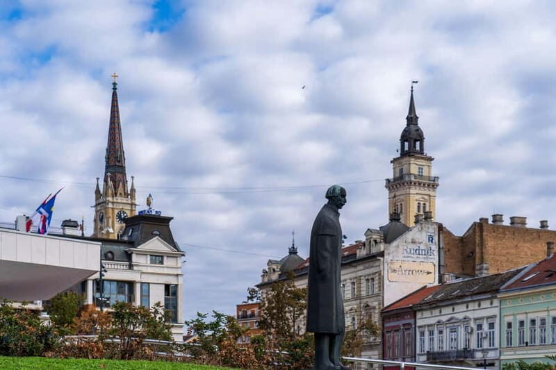 Novi Sad: Walking Tour city center and Petrovaradin Fortress - Detailed Breakdown of the Itinerary