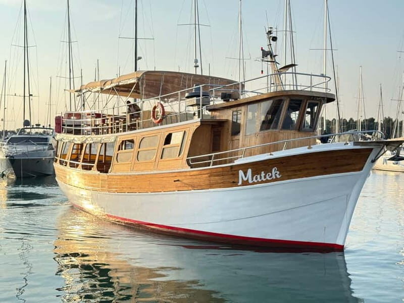 Novigrad: Sunset Dolphin Watching Boat Tour by Matek - Exploring the Novigrad Sunset Dolphin Watching Boat Tour by Matek