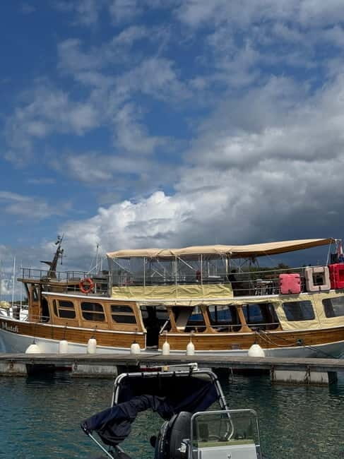 Novigrad: Sunset Dolphin Watching Boat Tour by Matek - The Sunset: A Visual Feast