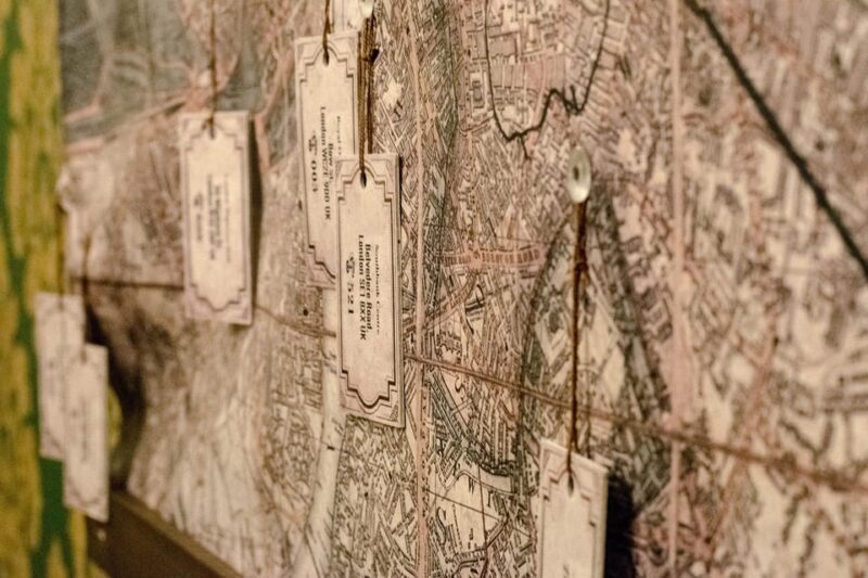 Nürnberg: Sherlock's Case Escape Room Game - What to Expect: From Clues to Climax