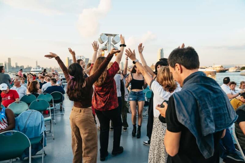 NYC: 4th of July Fireworks Party Cruise with Buffet & Drinks - A 4th of July Fireworks Cruise in New York: What to Expect