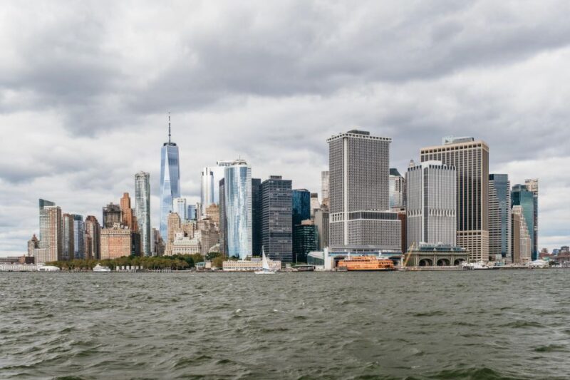 NYC: Around Manhattan Official NYC Architecture Cruise - A Detailed Look at the NYC Architecture Cruise