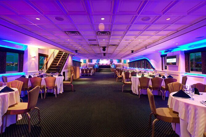 NYC: Atlantis Yacht Luxury New Year's Eve Party Cruise - A Deep Dive into the Atlantis Yacht New Year’s Eve Cruise