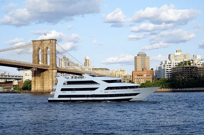 NYC: Celebrate New Year's Eve Aboard a Fireworks Cruise - A Detailed Look at the Fireworks Cruise Experience