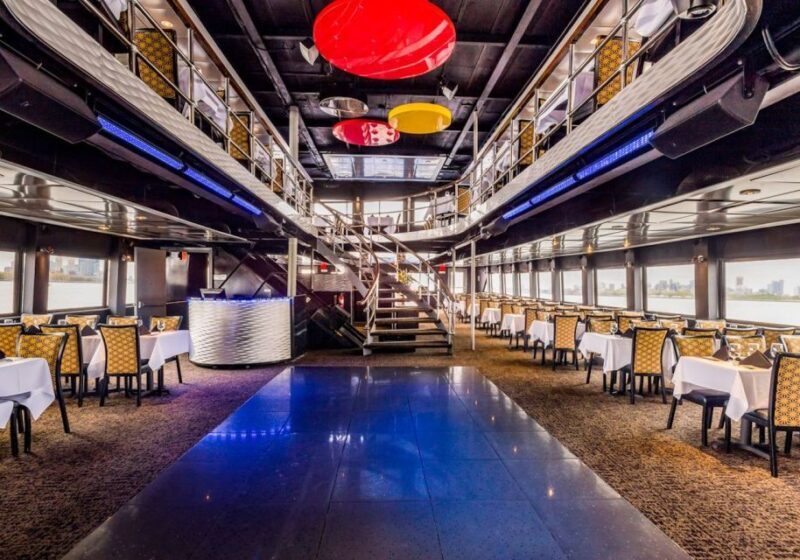 NYC: Christmas Day Buffet Brunch or Dinner Harbor Cruise - NYC: Christmas Day Buffet Brunch or Dinner Harbor Cruise