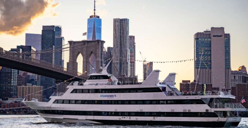 NYC: Christmas Eve Buffet Lunch or Dinner Harbor Cruise - FAQs