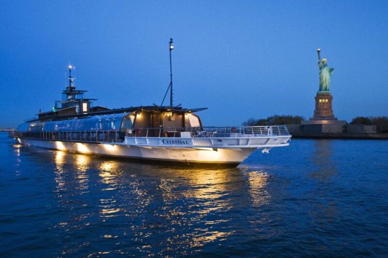 NYC: Christmas Eve Gourmet Brunch or Dinner Harbor Cruise - Experience Breakdown: What to Expect on the Holiday Cruise