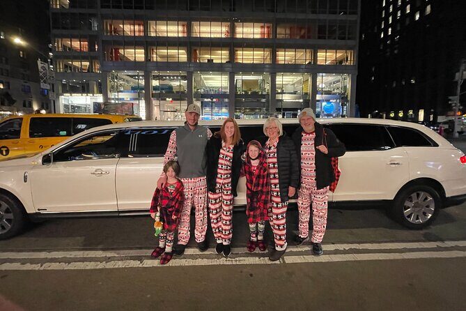 NYC Christmas Lights Tour by Limousine (Manhattan/ Dyker Heights) - FAQ