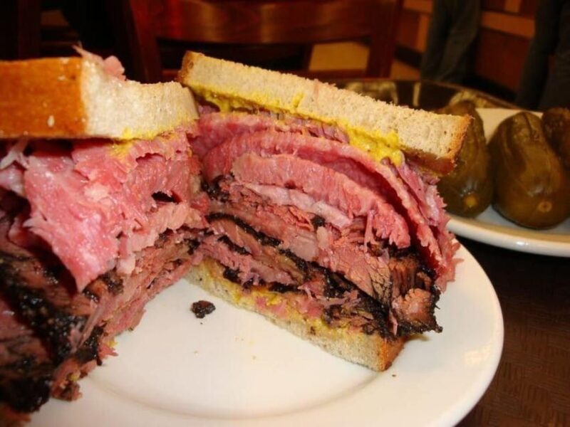 NYC: Eat 4 New York Foods & See 30 Sights Walking Tour - The Guide and Group Experience