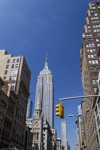 NYC: Eat 4 New York Foods & See 30 Sights Walking Tour - Who Will Love This Tour?