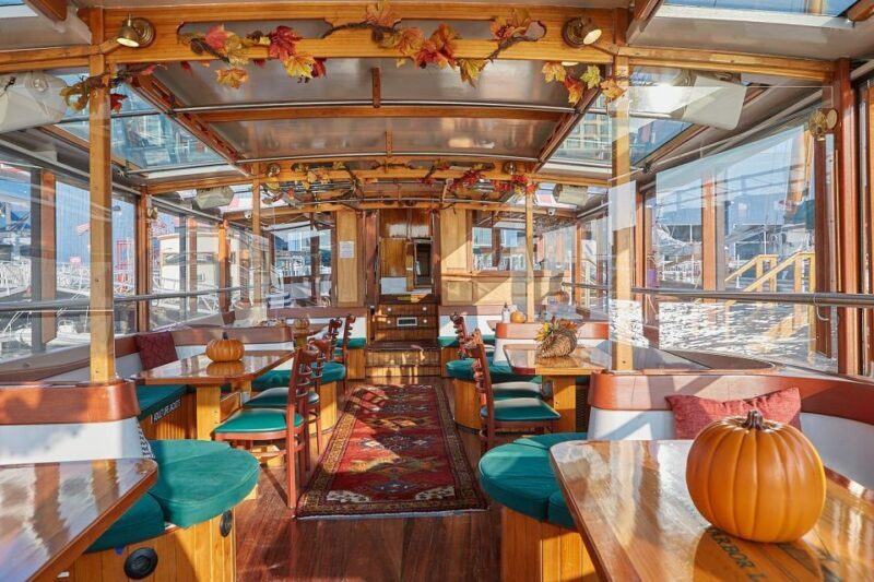 NYC: Evening Jazz Cruise on the Yacht Manhattan - What to Expect on the Jazz Yacht Cruise