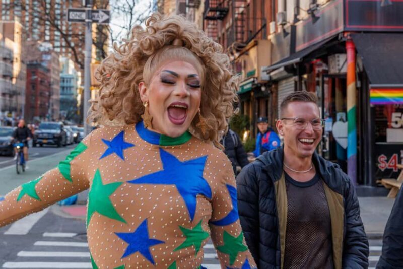 NYC: Fabulous Drag Night Out with a Drag Queen - Key Points