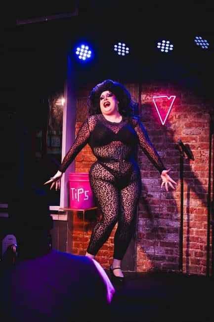 NYC: Fabulous Drag Night Out with a Drag Queen - The Drag Show and Performance Highlights