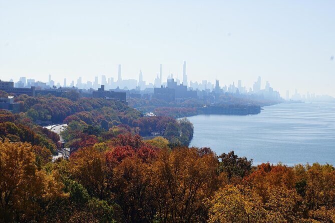 NYC Fall Foliage Cruise - A Practical Guide to the NYC Fall Foliage Cruise