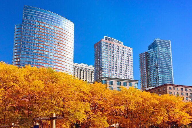 NYC Fall Foliage Cruise: Experience Autumn's Beauty - Who Should Book This Tour?