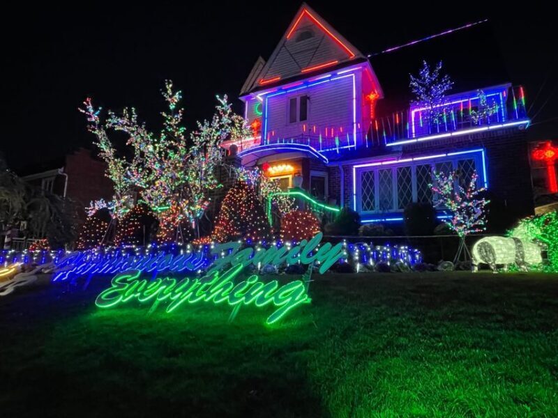 NYC | French guided tour of Christmas in Brooklyn - Why This Tour Offers Excellent Value
