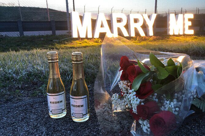 NYC Helicopter Proposal Tour with Photos and Champagne - A Clear View of the Proposal Helicopter Tour