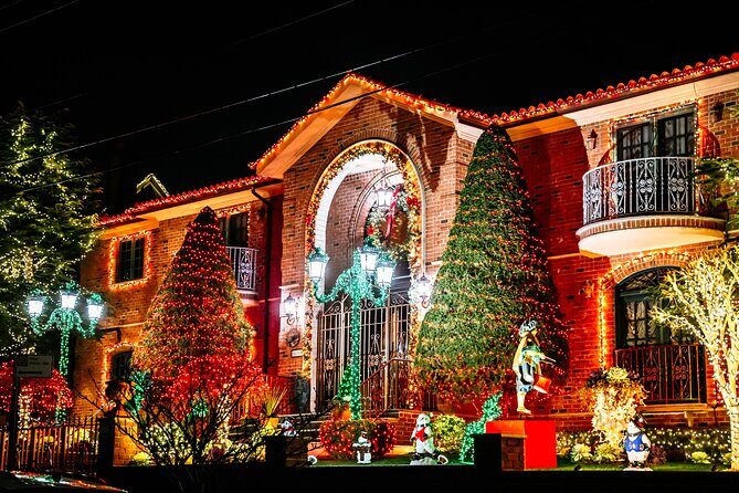 NYC Holiday Lights and Dyker Heights Luxury Bus Tour - FAQ