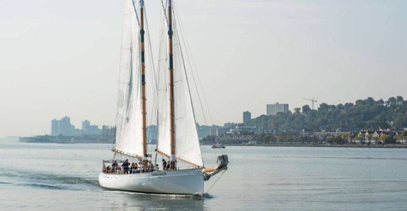 NYC: Hudson River Fall Foliage Sailing Trip - A Detailed Look at the Hudson River Fall Foliage Sailing Trip