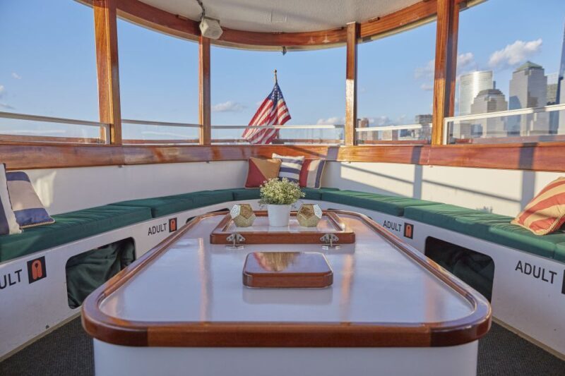 NYC: Hudson River Fall Foliage Yacht Tour - A Closer Look at the Hudson River Fall Foliage Yacht Tour