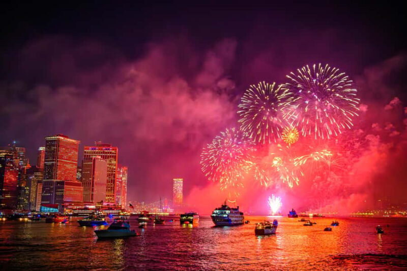 NYC: July 4th Fireworks Cruise with 5-Course Meal + Open bar - A Detailed Look at the Experience