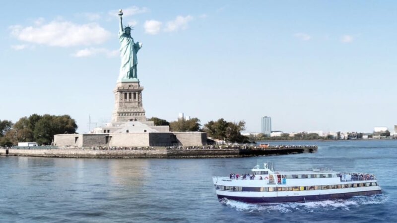 NYC: Liberty Cruise on New York Harbor with Live Guide - Experience the Iconic NYC Skyline and Statue of Liberty on a 75-Minute Cruise