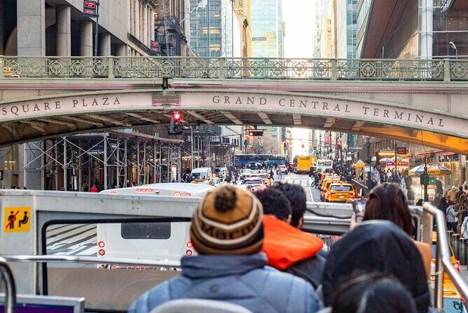 NYC Night Bus Sightseeing Tour with Free Statue of Liberty Cruise - FAQ