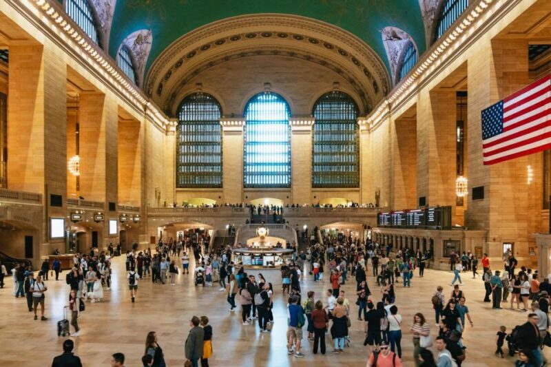 NYC: Official Grand Central Terminal Guided Tour - Former Movie Theater and Wine Store