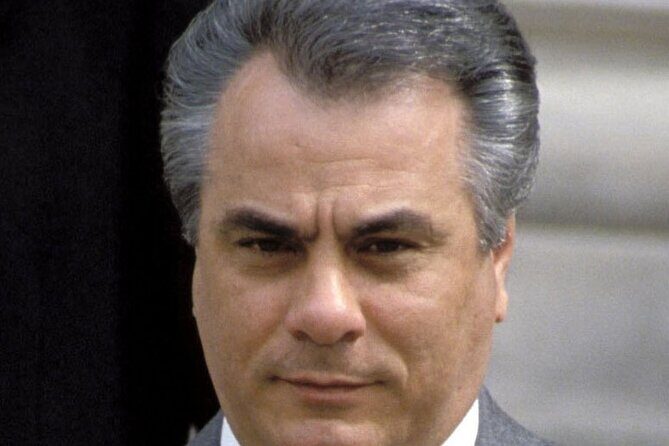 NYC Private Mafia Tour by Luxury Vehicle - FAQ