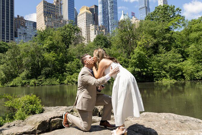 NYC Private Photoshoot at Your Iconic Spots in New York City - Experience the Charm of New York City Through Your Lens